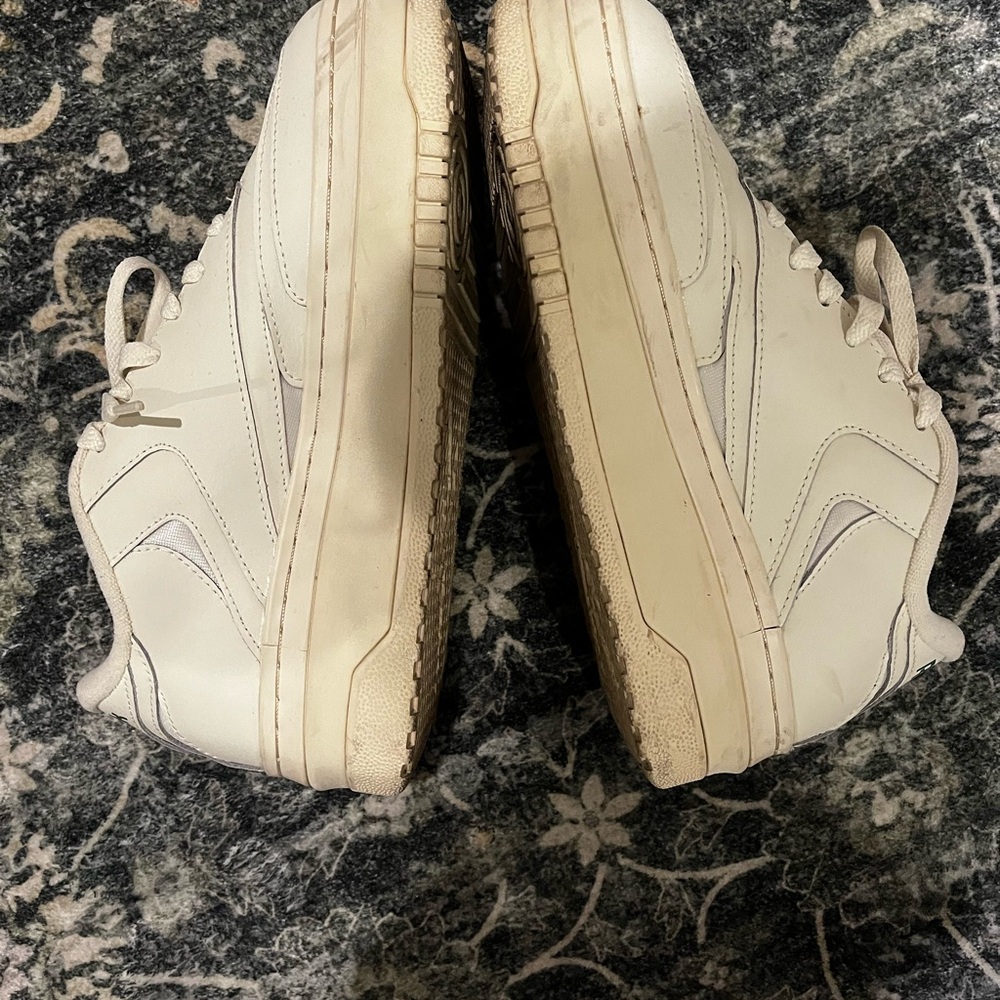 Adidas Cream Sneakers with Leather Upper and Cushioned Sole